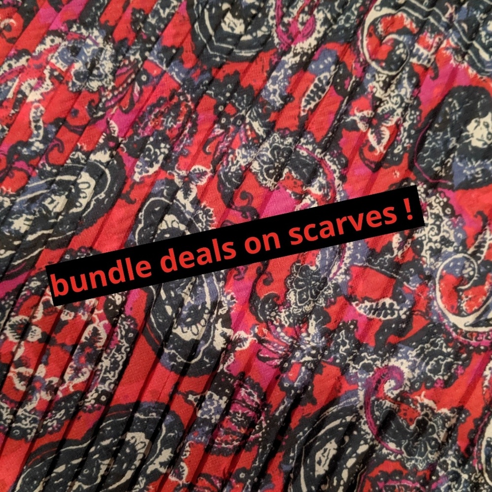 Bundle deal on scarves !